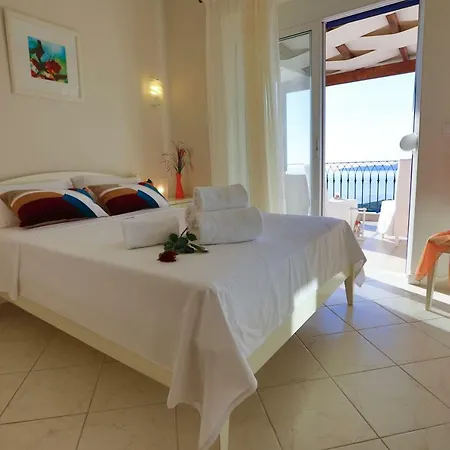Villas Attis * Σύβοτα