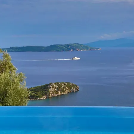 Βίλα Villas Attis *