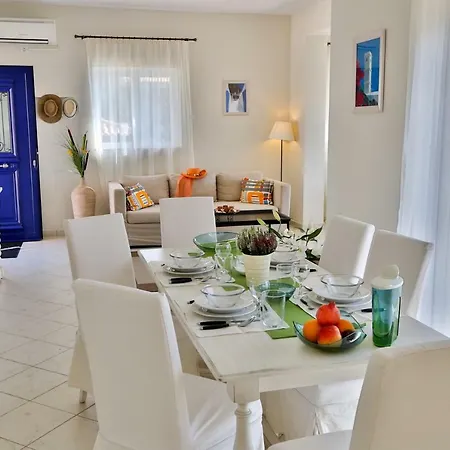 Villas Attis Βίλα Σύβοτα